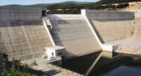 Bec Barrage des Olivettes 1er barrage europeen en BCR